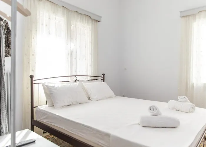 Апартаменты Gatis Place *